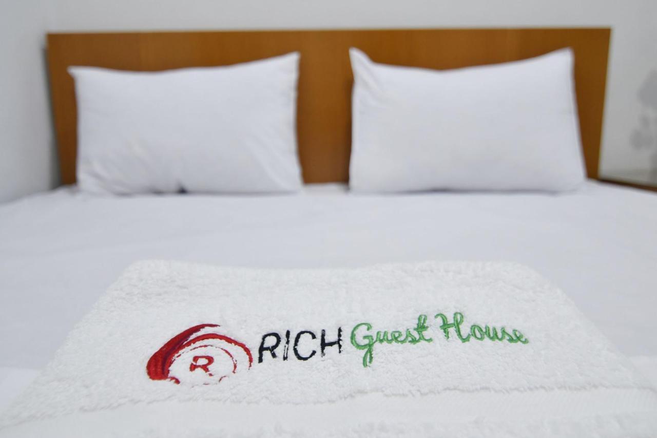 Rich Guesthouse Jambi Eksteriør billede