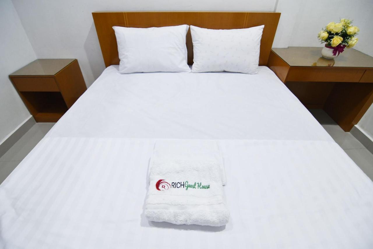 Rich Guesthouse Jambi Eksteriør billede